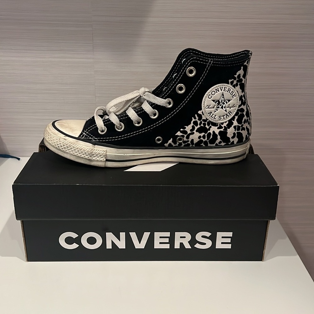Converse CTAS quarter split (size: M5, W7)